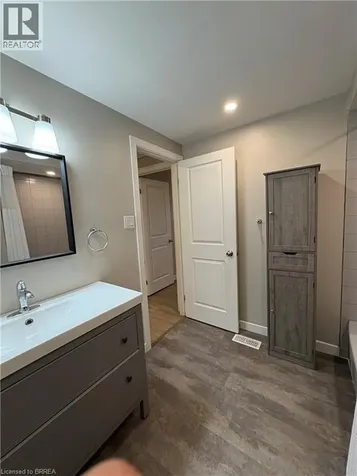 11 Nashua Drive Brantford ON N3P 1L1