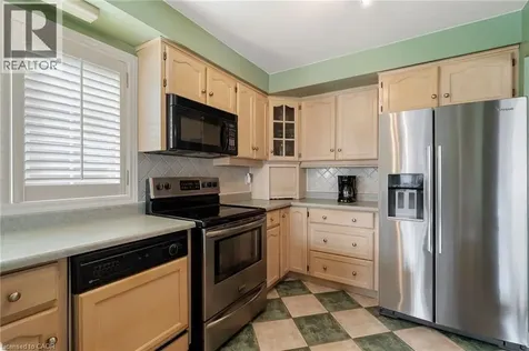 85 Edgewater Drive Stoney Creek ON L8E 4Z2