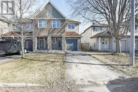 203 Bradwell Way Ottawa ON K1T 4J4