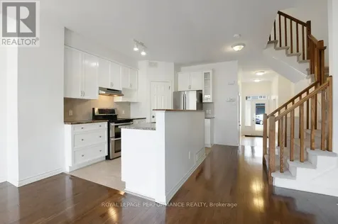 203 Bradwell Way Ottawa ON K1T 4J4