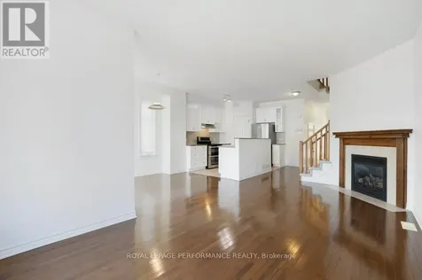 203 Bradwell Way Ottawa ON K1T 4J4