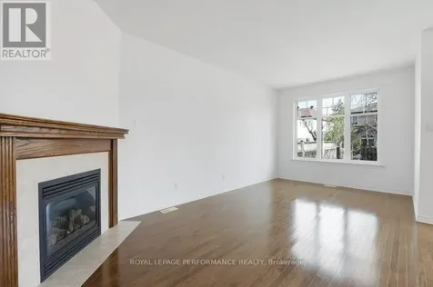 203 Bradwell Way Ottawa ON K1T 4J4
