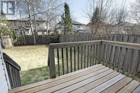 203 Bradwell Way Ottawa ON K1T 4J4