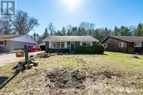 38 Beach Avenue Deep River ON K0J 1P0