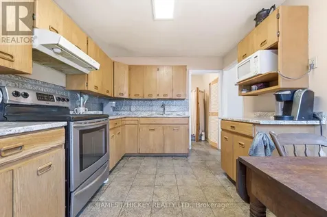 38 Beach Avenue Deep River ON K0J 1P0