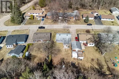 38 Beach Avenue Deep River ON K0J 1P0