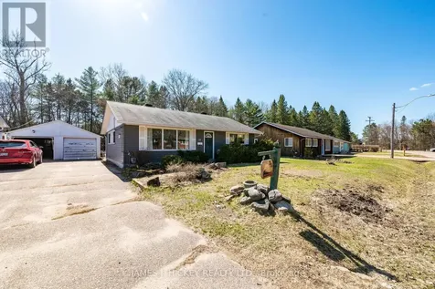 38 Beach Avenue Deep River ON K0J 1P0