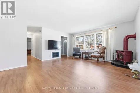 38 Beach Avenue Deep River ON K0J 1P0
