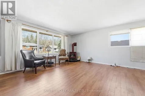 38 Beach Avenue Deep River ON K0J 1P0