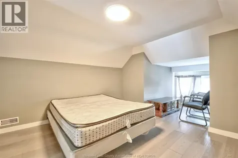3264 Baby Street Windsor ON N9C 1K8