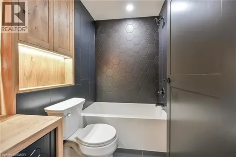 43 Mahony Avenue Hamilton ON L8H 3C3