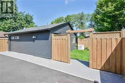43 Mahony Avenue Hamilton ON L8H 3C3