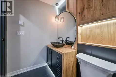 43 Mahony Avenue Hamilton ON L8H 3C3