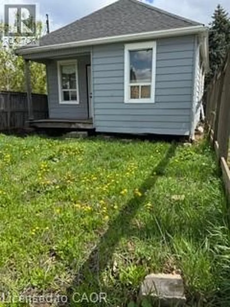 230 Cope Street Hamilton ON L8H 5B5