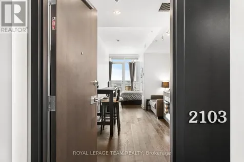 199 Slater Street Ottawa ON K1P 0C8