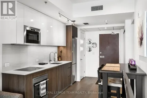 199 Slater Street Ottawa ON K1P 0C8