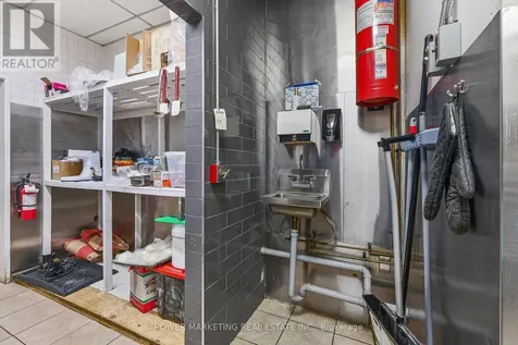4055 Carling Avenue Ottawa ON K2K 2A4