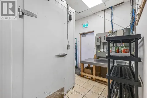 4055 Carling Avenue Ottawa ON K2K 2A4