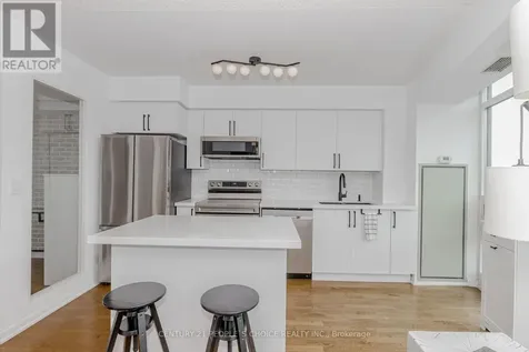215 Fort York Boulevard Toronto (niagara) ON M5V 4A2