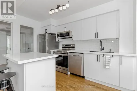 215 Fort York Boulevard Toronto (niagara) ON M5V 4A2