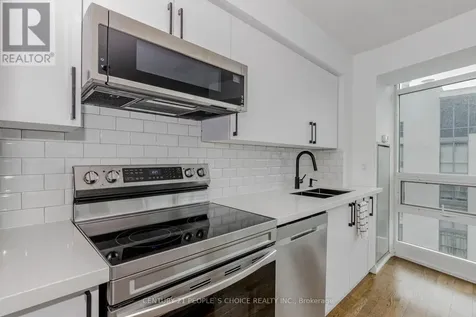 215 Fort York Boulevard Toronto (niagara) ON M5V 4A2