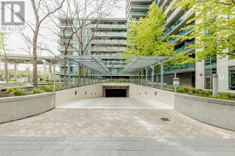 215 Fort York Boulevard Toronto (niagara) ON M5V 4A2