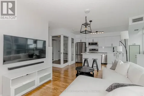 215 Fort York Boulevard Toronto (niagara) ON M5V 4A2