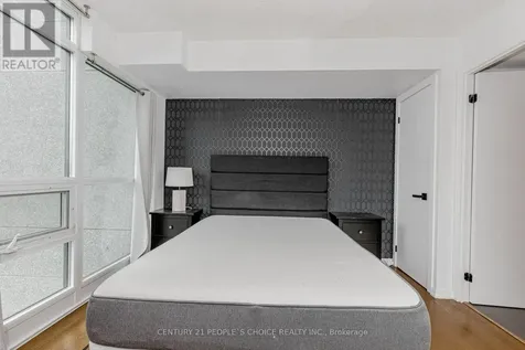 215 Fort York Boulevard Toronto (niagara) ON M5V 4A2