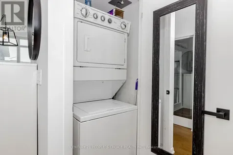 215 Fort York Boulevard Toronto (niagara) ON M5V 4A2