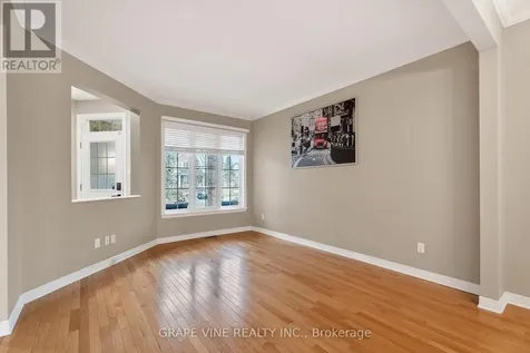 103 Rowallen Place Ottawa ON K1T 4E3