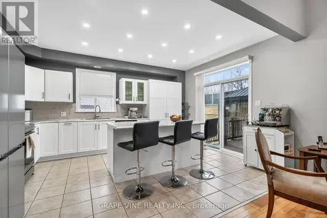103 Rowallen Place Ottawa ON K1T 4E3