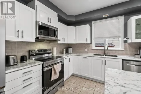 103 Rowallen Place Ottawa ON K1T 4E3