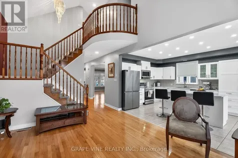 103 Rowallen Place Ottawa ON K1T 4E3