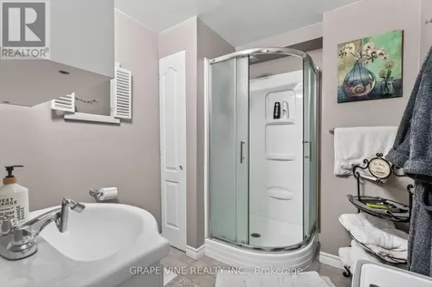 103 Rowallen Place Ottawa ON K1T 4E3