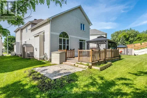 103 Rowallen Place Ottawa ON K1T 4E3