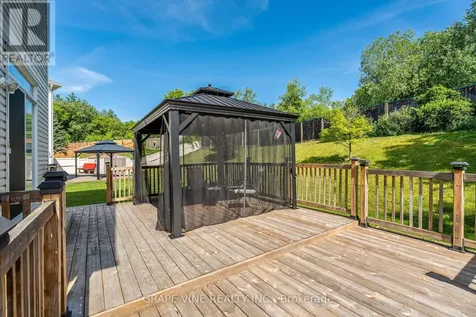 103 Rowallen Place Ottawa ON K1T 4E3