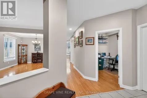 103 Rowallen Place Ottawa ON K1T 4E3