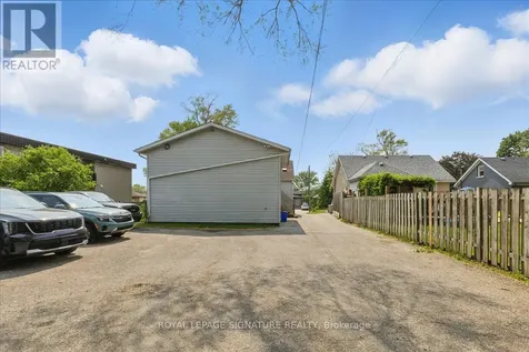 839 Stirling Avenue South Kitchener ON N2M 3K4