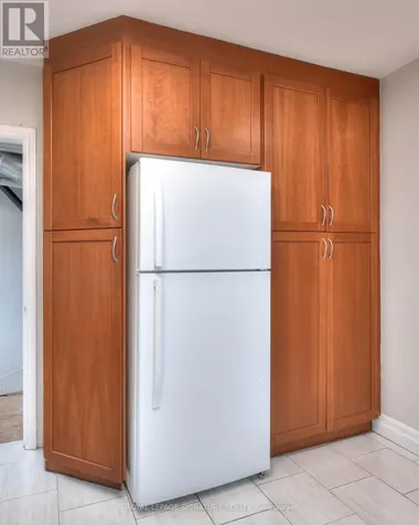 839 Stirling Avenue South Kitchener ON N2M 3K4