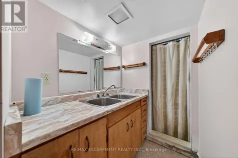 1549 Guyatt Road Hamilton ON L0R 1C0
