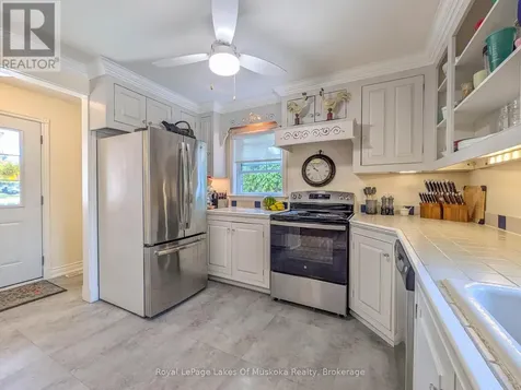 212 James Street Bracebridge ON P1L 2B8