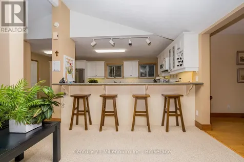 130 Pioneer Lane Blue Mountains ON L9Y 0M7