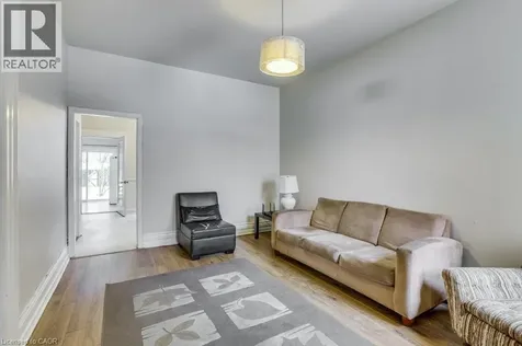 802 Waterloo Street London ON N6A 3W4