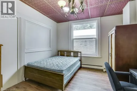 802 Waterloo Street London ON N6A 3W4
