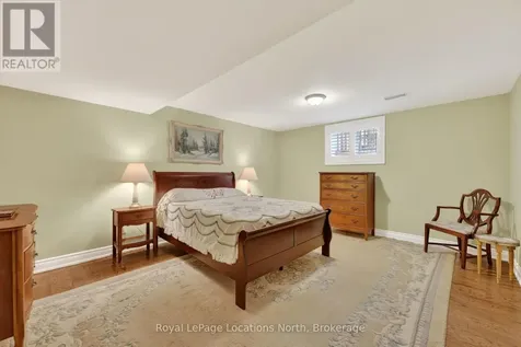 33 Telfer Road Collingwood ON L9Y 5H5