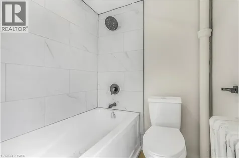 16 Albert Street Welland ON L3B 4L2