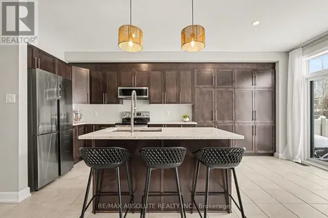 633 Geranium Walk Ottawa ON K2S 2J3