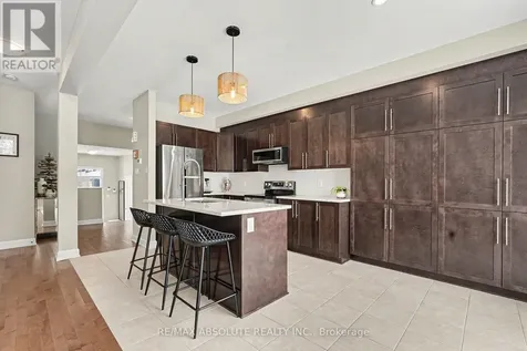 633 Geranium Walk Ottawa ON K2S 2J3