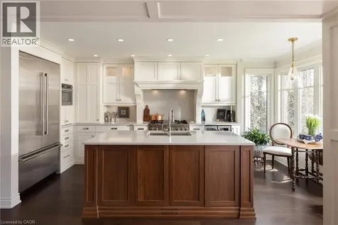 392 Aspen Forest Drive Oakville ON L6J 6H5