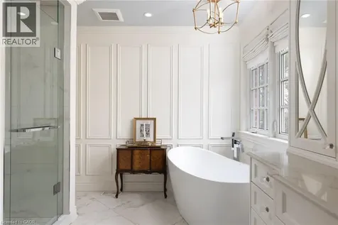 392 Aspen Forest Drive Oakville ON L6J 6H5